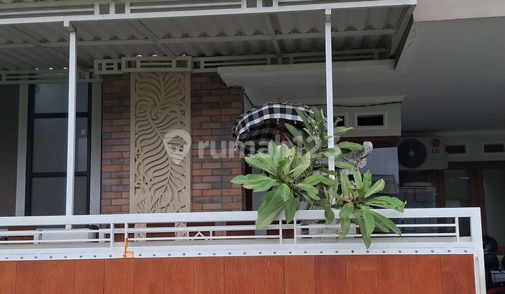 Rumah Modern 2 Lantai Modern Minimalis di Pedungan Rumah Modern 2 Lantai Modern Minimalis di Pedungan