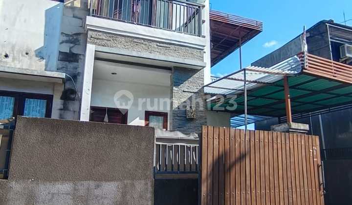 House for Rent on Jalan Gatot Subroto Tengah