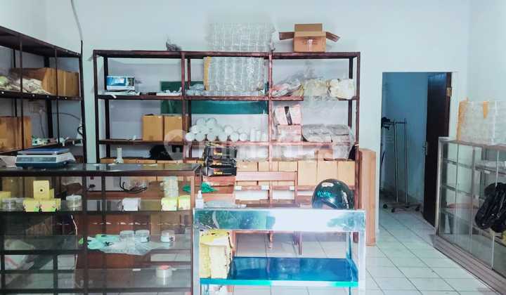 Strategic 3rd Floor Shop House on the Side of Setiabudi Main Road, Denpasar. 2