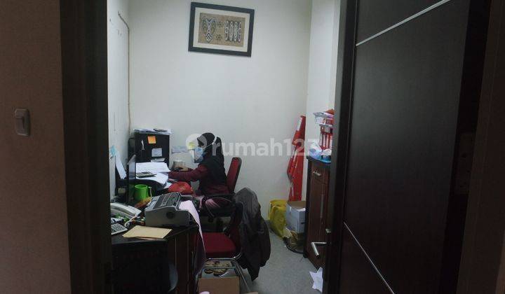 Gedung Kantor 3.5 Lantai Di Jalan Alternatif Transyogi Cibubur 2