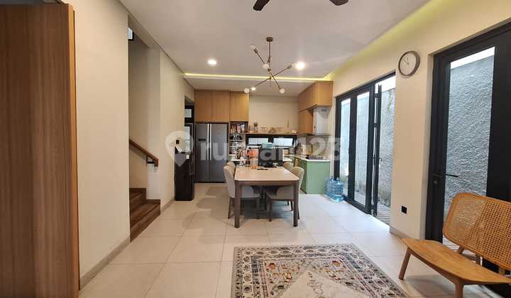 Rumah Bagus Di Mahagoni Park Graha Raya Bintaro Jaya