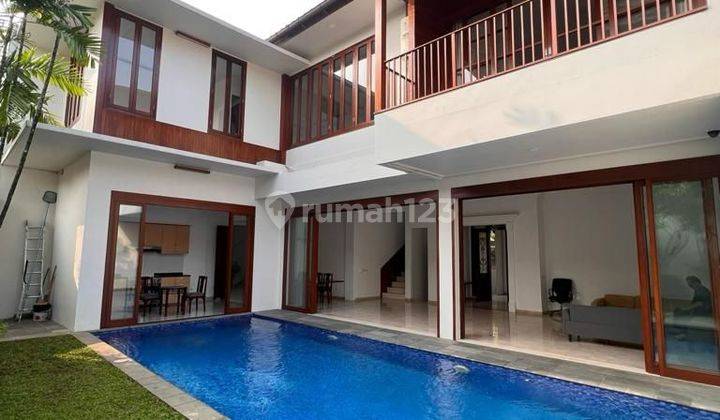 Rumah Cantik 2 lantai  dengan kolam renang Sektor 9 Bintaro 1