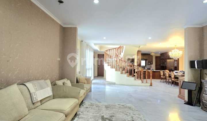 Luxury House in Pondok Indah, South Jakarta