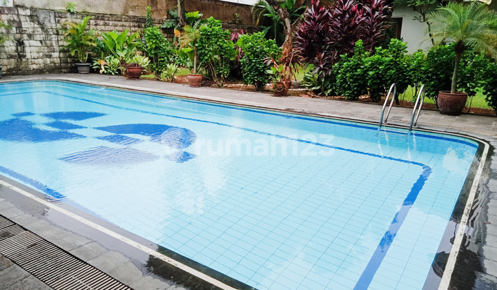 Rumah Bagus Dengan Kolam Renang Di Jl Metro Alam Pondok Indah