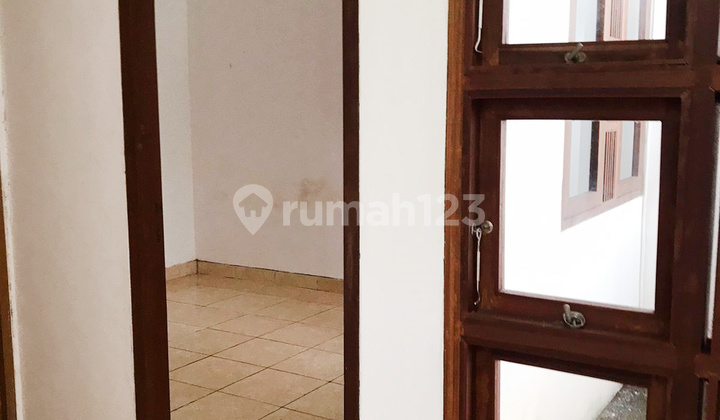 Rumah Bagus Siap Huni di Mahagoni Park Graha Raya Bintaro Jaya 2