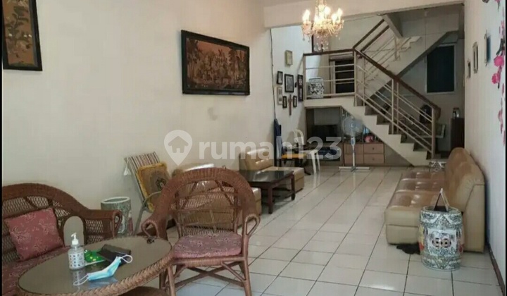 Rumah Bagus di Bendungan Hilir Jakarta Pusat