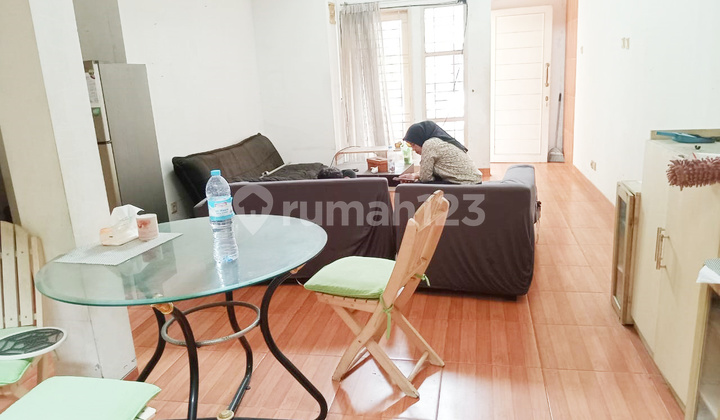 House in Permata Adora, Ready to Occupy in Sector 9 Bintaro House in Permata Adora, Ready to Occupy in Sector 9 Bintaro