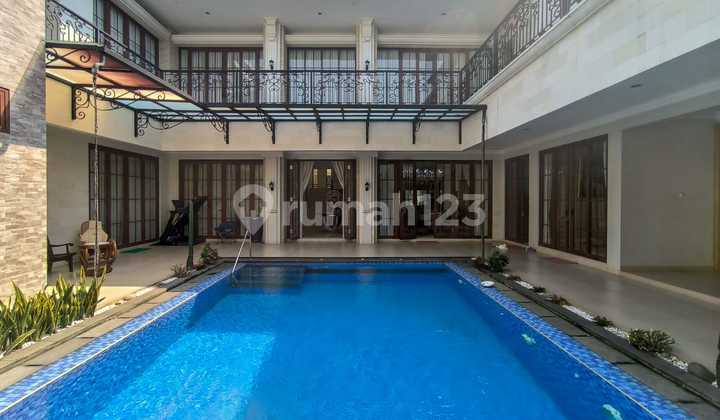 Luxury House in Menteng Bintaro Sector 7 2