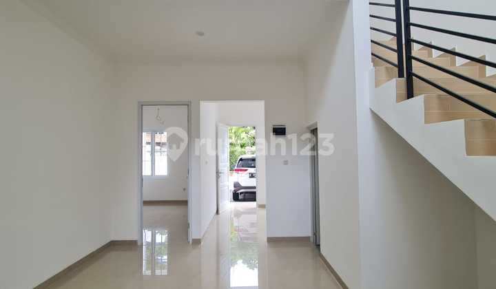 Newly Built House in Cirendeu Lebak Bulus 2
