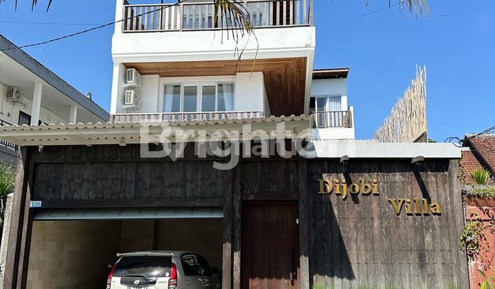 VILLA DEKAT PANTAI PERERENAN CANGGU 5 BR