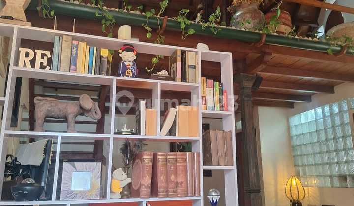 Villa minimalis lokasi strategis di pusat seminyak