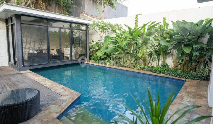 Rumah Elegan Dgn Pool Di Kemang Dalam.  1