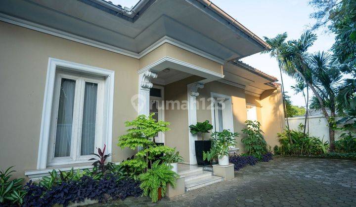 Rumah Elegan Dgn Pool Di Kemang Dalam.  2