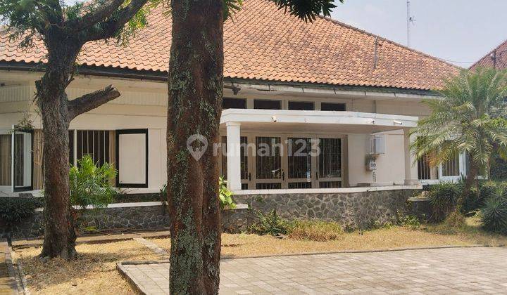 Dijual Rumah Mainroad Jalan Riau (Martadinata) Kota Bandung 1