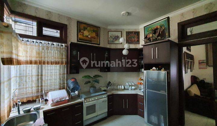 Rumah Megah 2 Lantai di Area Riau Kota Bandung 2