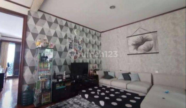 Rumah 3 Lantai di Resor Dago pakar
View Kota Bandung 2