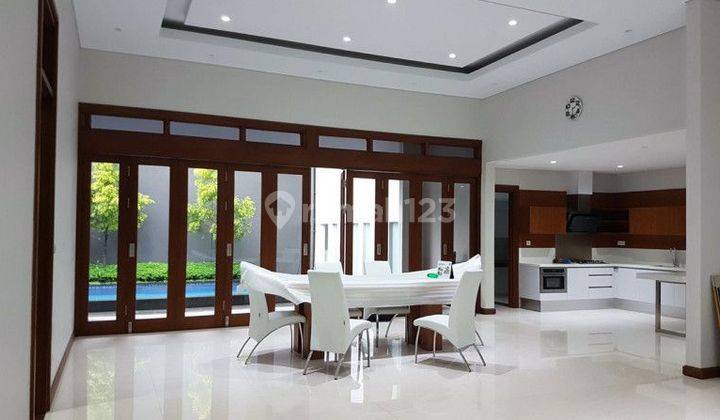 Rumah Modern With Private Pool di Ciumbuleuit Bandung 1