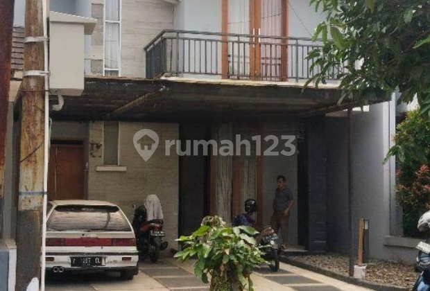 Rumah di Cikutra Cluster One Gate System Siap Huni
