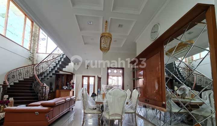 Rumah Bagus Nyaman Strategis Hoek Full Furnished Kota Bandung 2