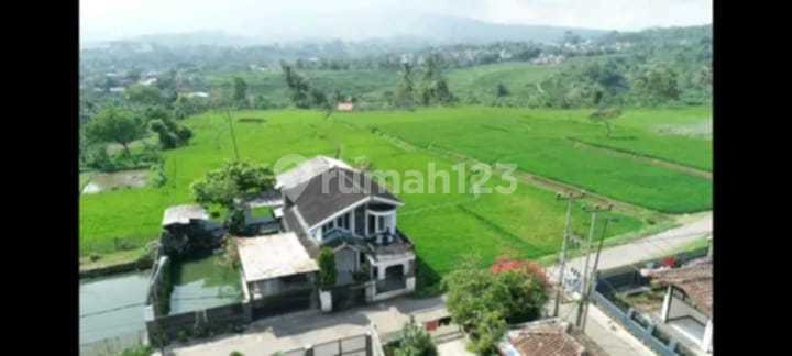 Rumah Villa View Gunung dan Sawah di Garut 2