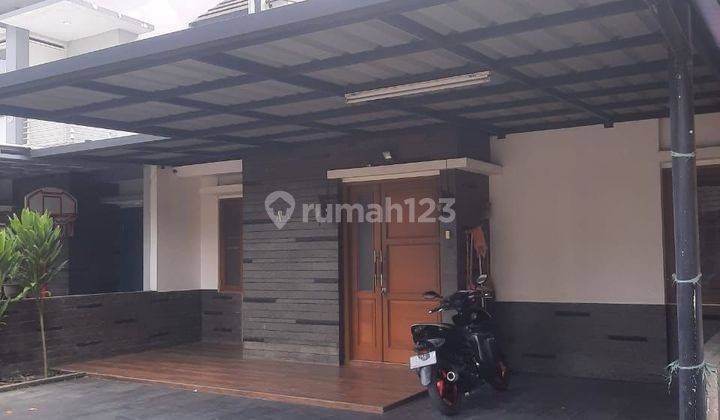 Rumah Modern Minimalis Jingga Ciwastra Bandung 2