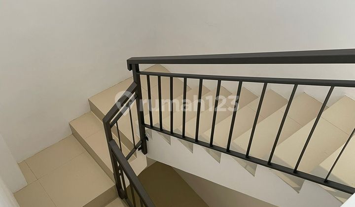 Rumah Mewah Minimalis Nyaman Strategis Turangga Buah Batu Bandung 2