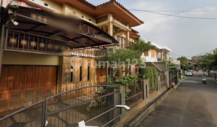 Rumah Bagus Siap Huni Depan Taman Komplek di Turangga Bandung 2