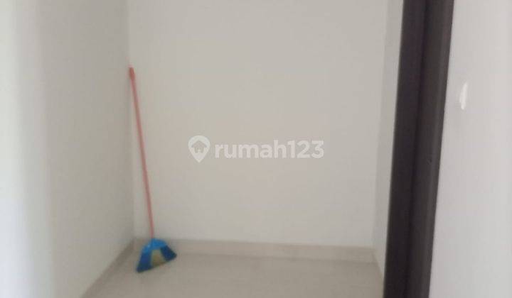 Disewakan Rumah Summarecon Cluster Emilly 2