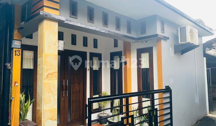 Selling a house in the Andara area near Green Andara, Depok.