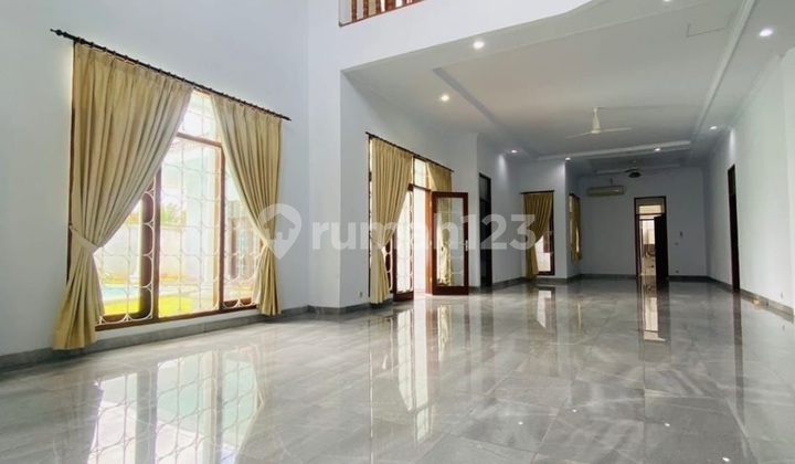 House for Rent in West Pejaten, Jakarta, Ready to Occupy.