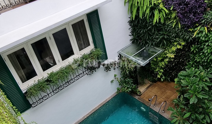 For sale beautiful European-style house in Ampera cluster. 1