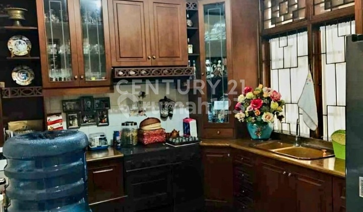 Jual Rumah di Pejaten Barat Strategis dan Terawat. Nego Sampai Deal.