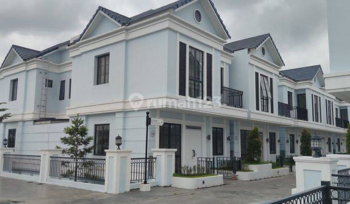 Dijual rumah hook siap huni 3 lantai,nyaman dan aman lingkungan sekitar hanya di Lavon Swan City, Tangerang 1