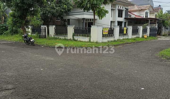 Dijual Rumah Posisi Hoek Dan Siap Huni Jl. Picasso , Citra Raya - Tangerang