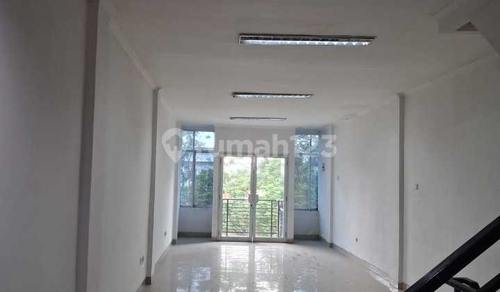 For Sale: Shop House on Teuku Umar Street, Facing the Road, Location Near McDonald's.