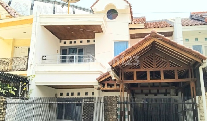 Rumah 2 Lantai Di Taman Sunter Agung, Sunter