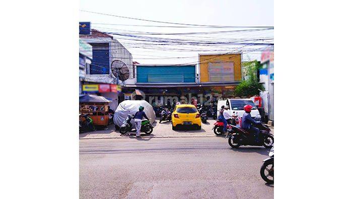  Supermarket Dan Apotek  Jl Tipar Cakung, Semper Barat 1