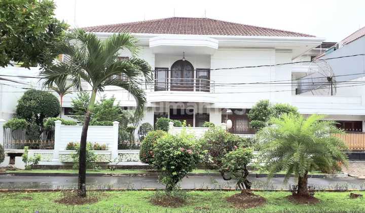 Rumah Mewah 2 Lantai Di Taman Kedoya Baru, Kebon Jeruk Rumah Mewah 2 Lantai Di Taman Kedoya Baru, Kebon Jeruk