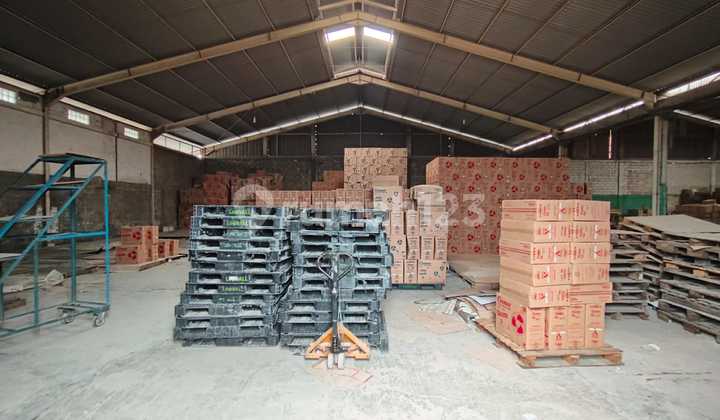 Jurumudi Baru Raya Warehouse, Halim Perdana Kusuma