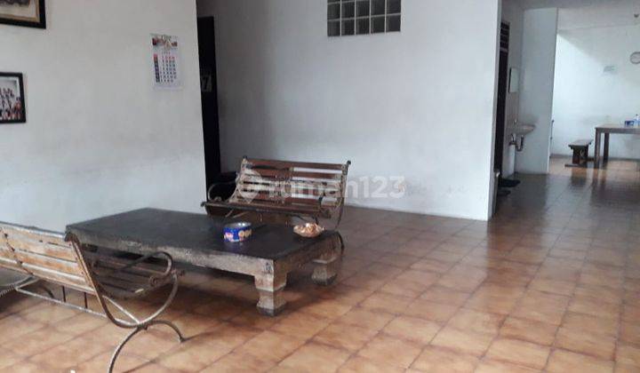 Ruang-usaha 1