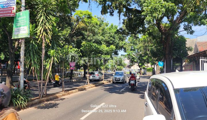 Wts / Dijual Cepat Rumah dengan Lokasi Strategis dan Siap Huni di Kencana Loka Sektor 12, Bsd City, Serpong, Tangerang, Banten