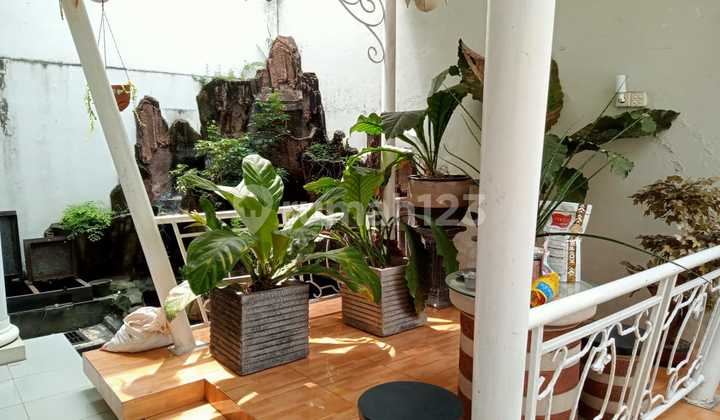 WTS / Dijual Rumah Cantik, Lokasi Sangat Strategis, dan Siap Huni di Les Belles Maisons - Jalan Raya Serpong, Serpong Utara, Tangerang Selatan 2