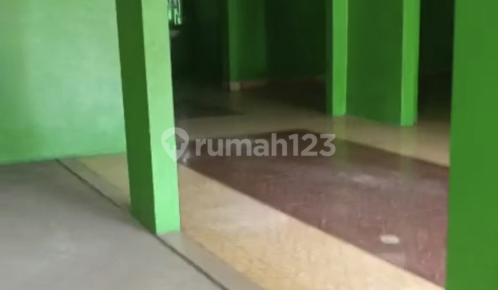 Land for rent on the side of Pancoran highway, South Jakarta. Land for rent on the side of Pancoran highway, South Jakarta.