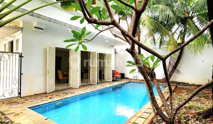 Rumah one gate system kemang jual 