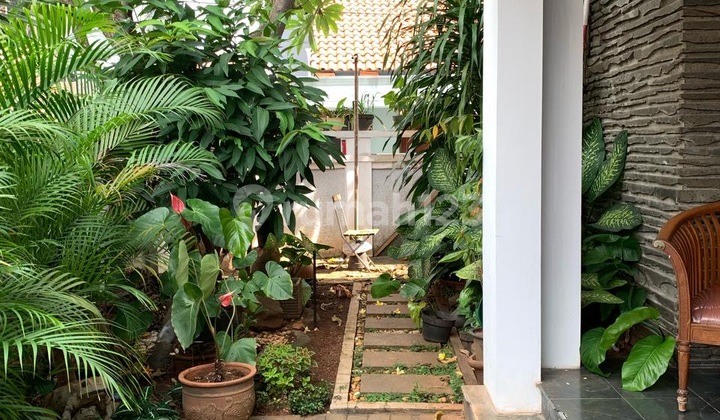 House for Sale Unfurnished Freehold Title Tebet, South Jakarta