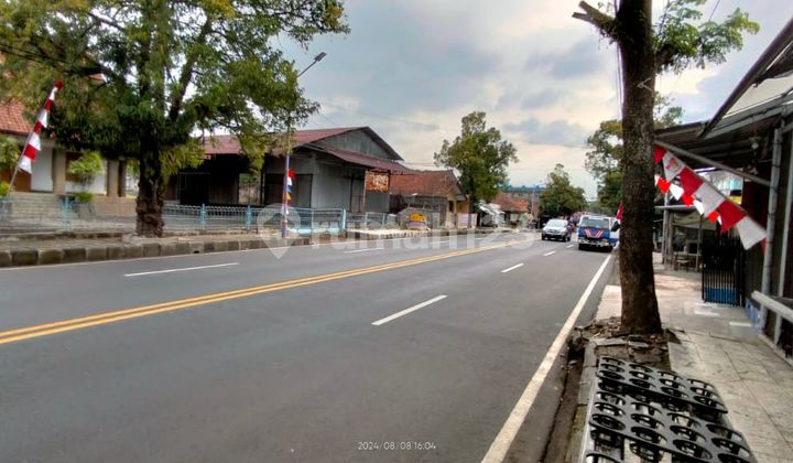 Land for sale 1.3 hectares, near Ciamis city square. Land for sale 1.3 hectares, near Ciamis city square.