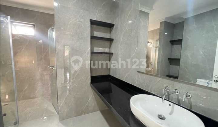 Rumah jual Kebayoran Baru, Jakarta Selatan