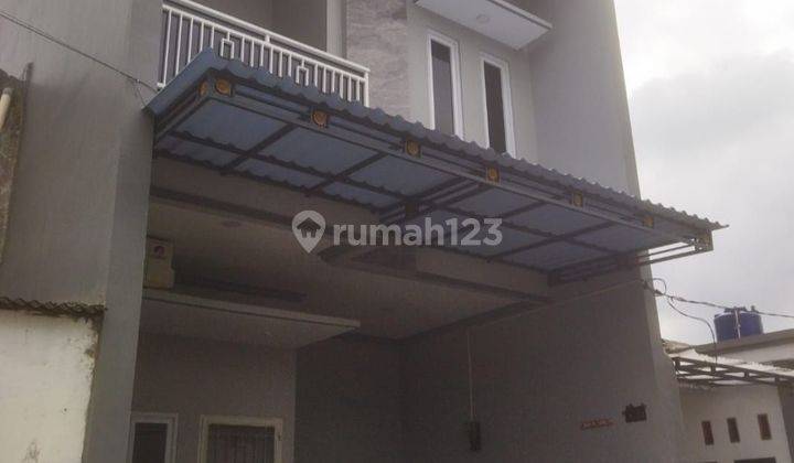 Dijual Rumah 3 Lantai Di Poris Plawad Tangerang Semi Furnished 2