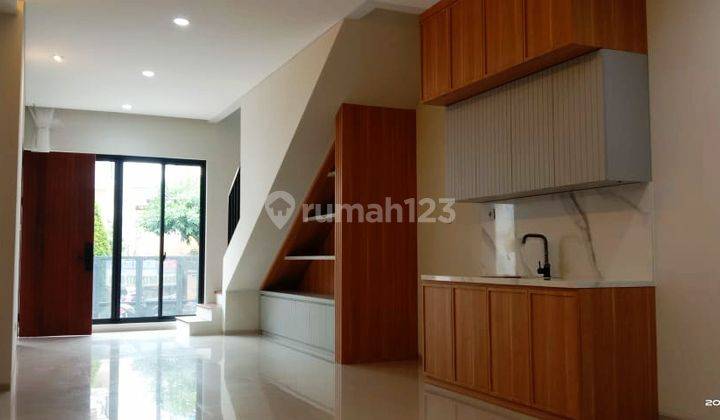 Dijual Rumah 2 Lantai Baru Renov Semi Furnished di Tanjung Barat Jaksel 1