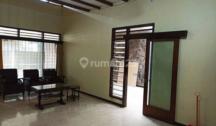 Dijual Rumah Lama 2 Lantai di Kebayoran Baru Jaksel 2